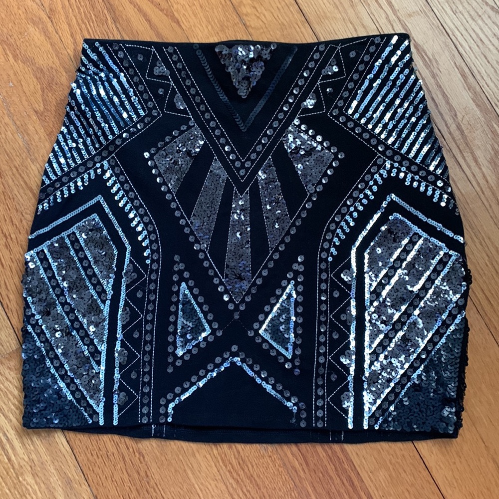 Express silver/black sequin mini skirt